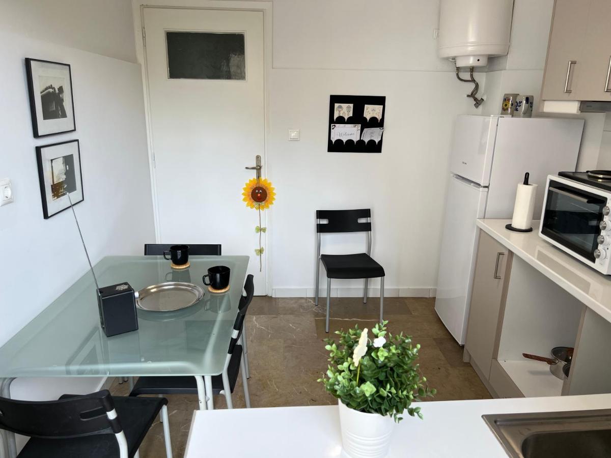 Agios Eleftherios Metro St. 2 Bedrms 4 Pers. Flat Athen Eksteriør billede